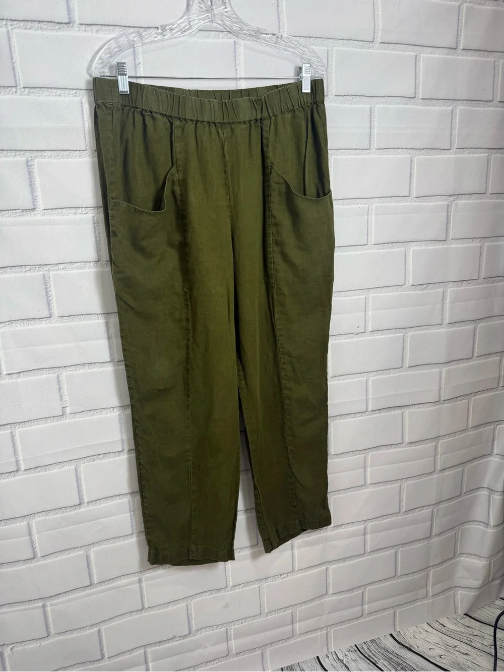 Quince Women’s Olive Green 100% Linen Pull-On Pants minimalist quiet luxury/L